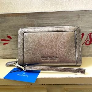 Vera Bradley Wristlet NWT